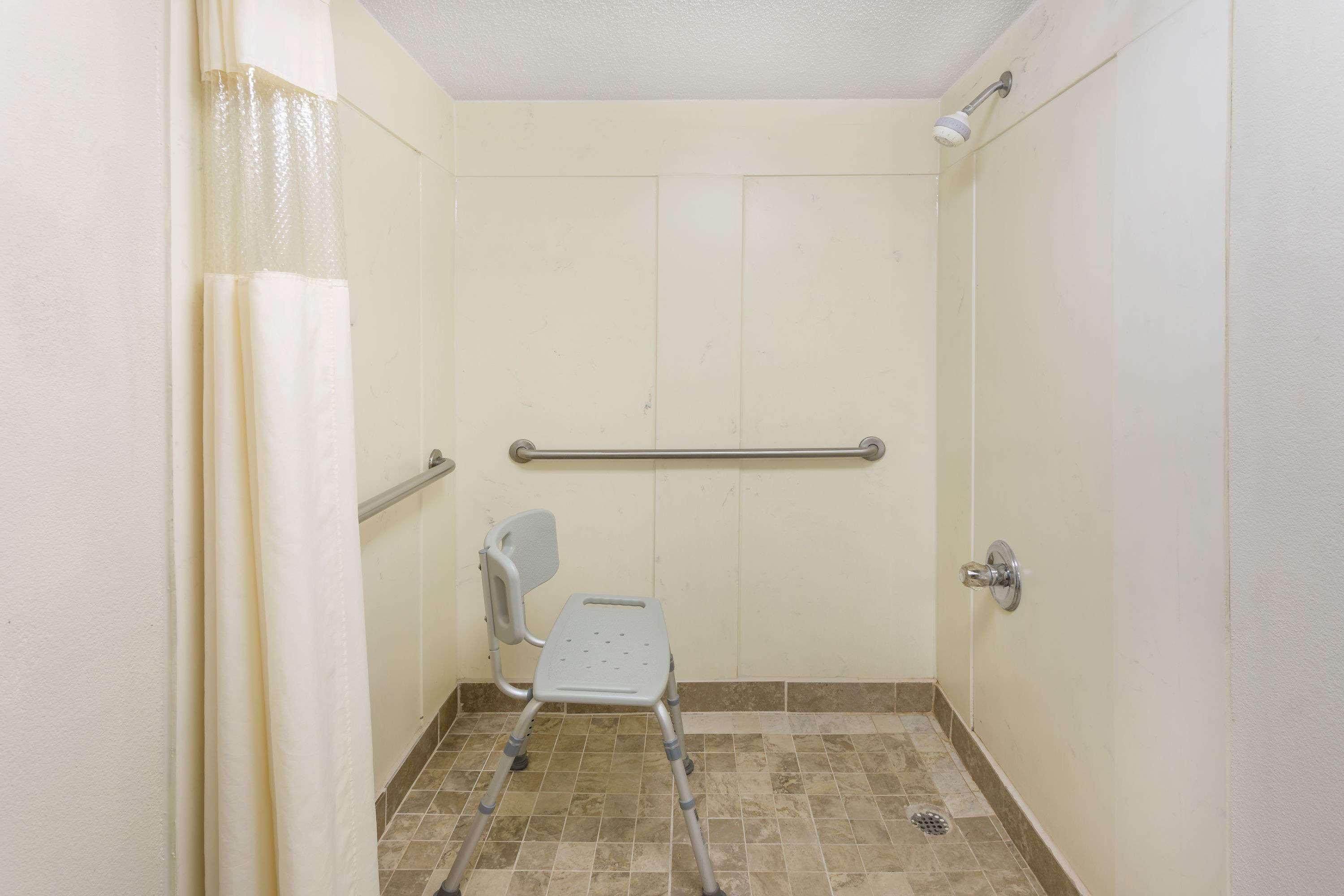 Days Inn By Wyndham Orangeburg South Екстер'єр фото