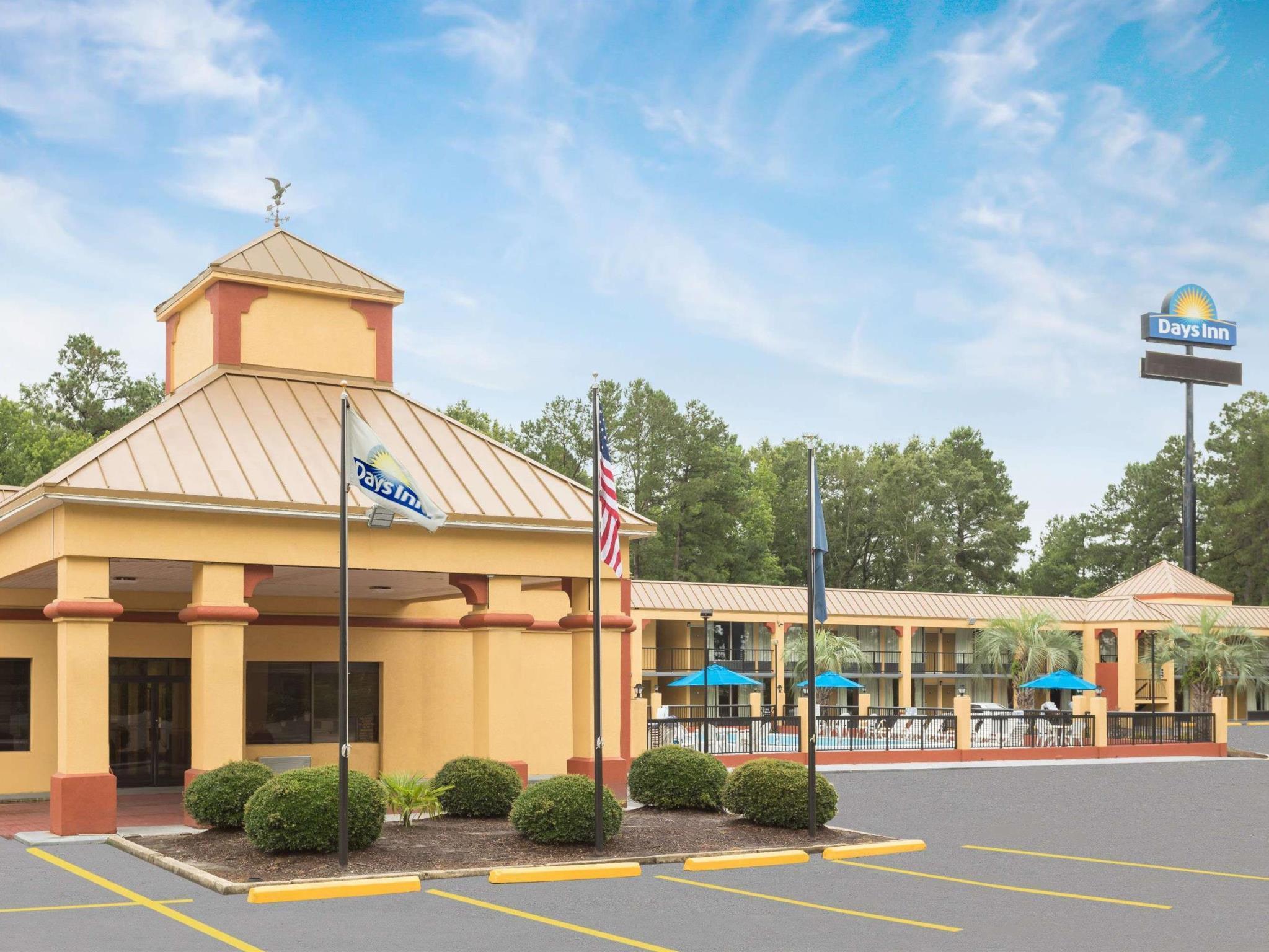 Days Inn By Wyndham Orangeburg South Екстер'єр фото