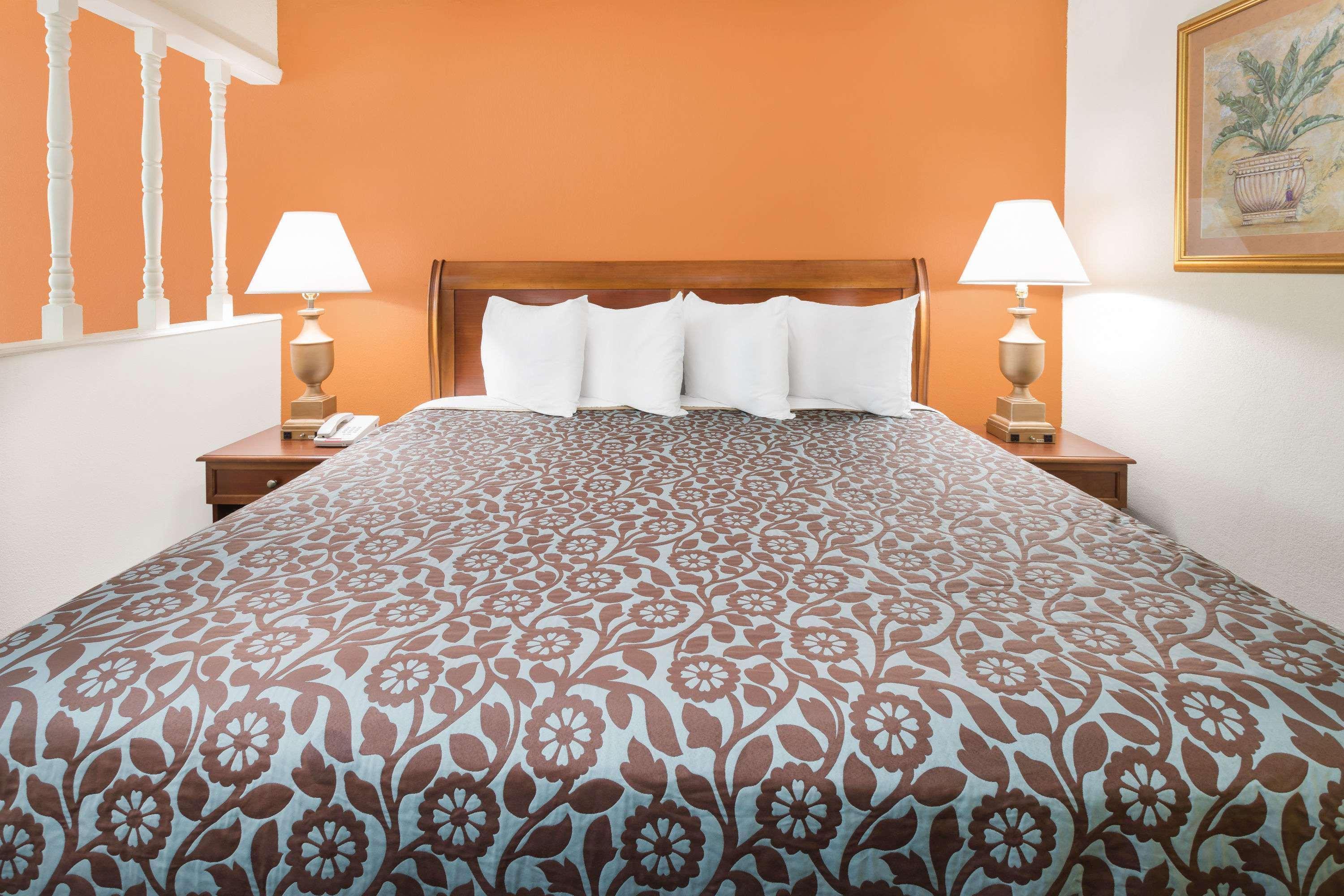 Days Inn By Wyndham Orangeburg South Екстер'єр фото