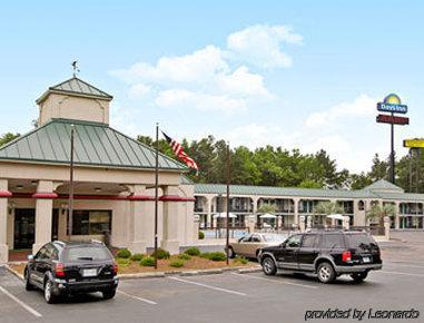 Days Inn By Wyndham Orangeburg South Екстер'єр фото